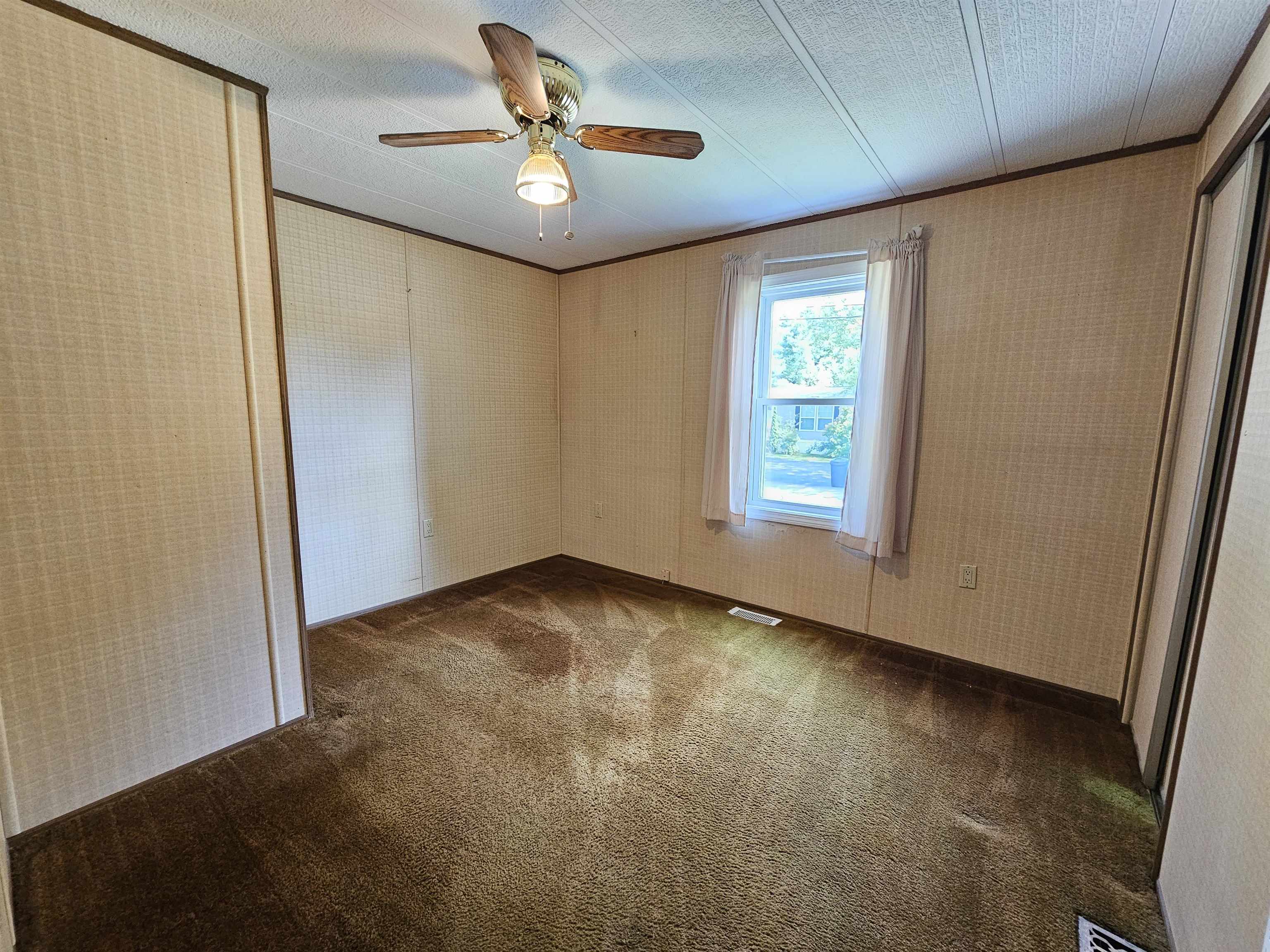 26 Melendy Road, Unit 97 Milford, NH 03055 - Photo 5 of 16