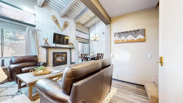 $712,000 | 248 Mammoth Slopes Drive, Unit 9, Mammoth Lakes, CA 93546