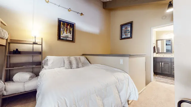 $712,000 | 248 Mammoth Slopes Drive, Unit 9, Mammoth Lakes, CA 93546