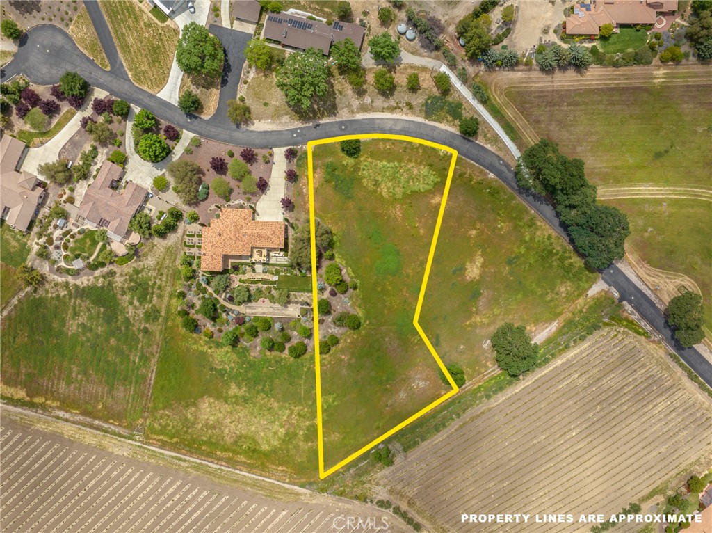 2230 Del Sol Place Paso Robles, CA 93446 - Photo 2 of 6