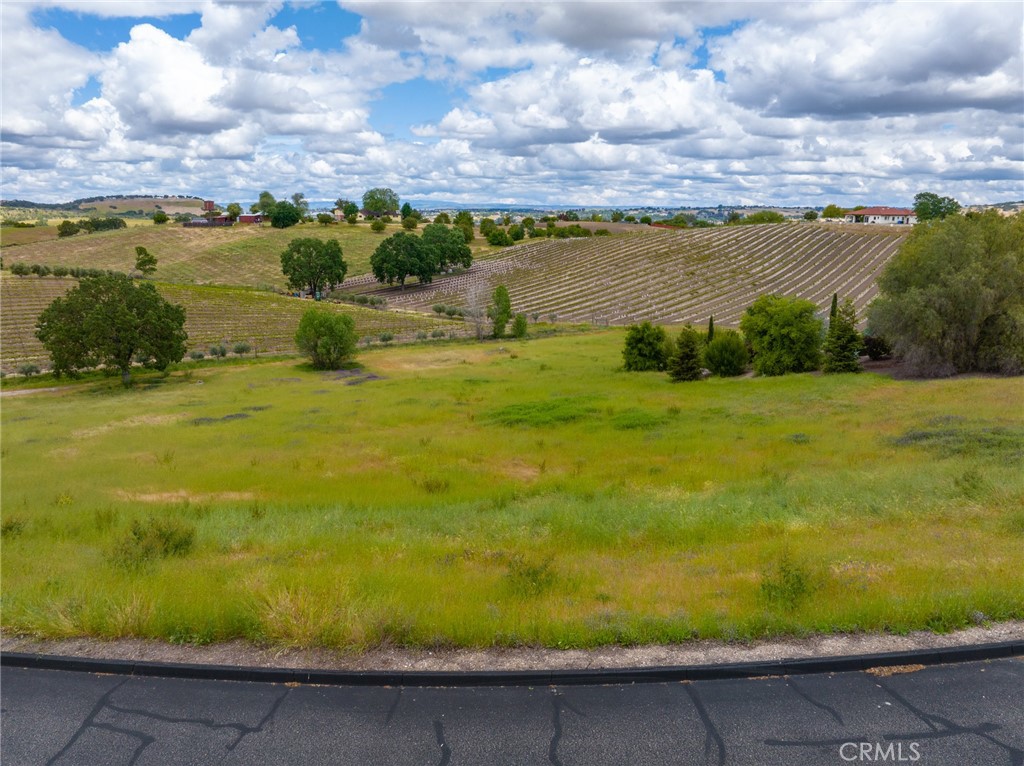 2230 Del Sol Place Paso Robles, CA 93446 - Photo 4 of 6 a view of an ocean view