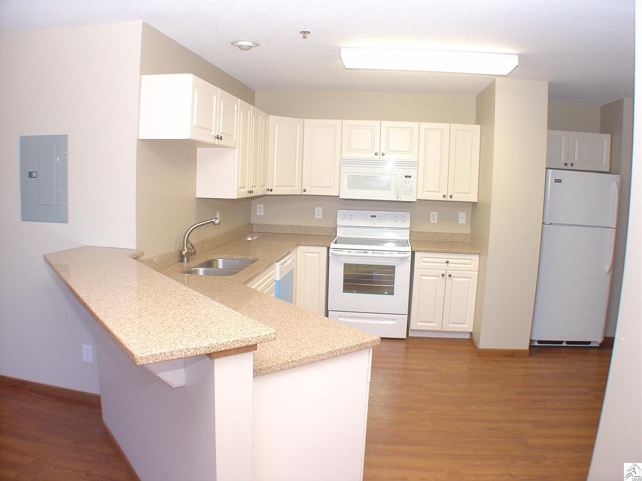 35 2nd Street, Unit 20 Proctor, MN 55810 - Photo 3 of 7 Gallery Image 3