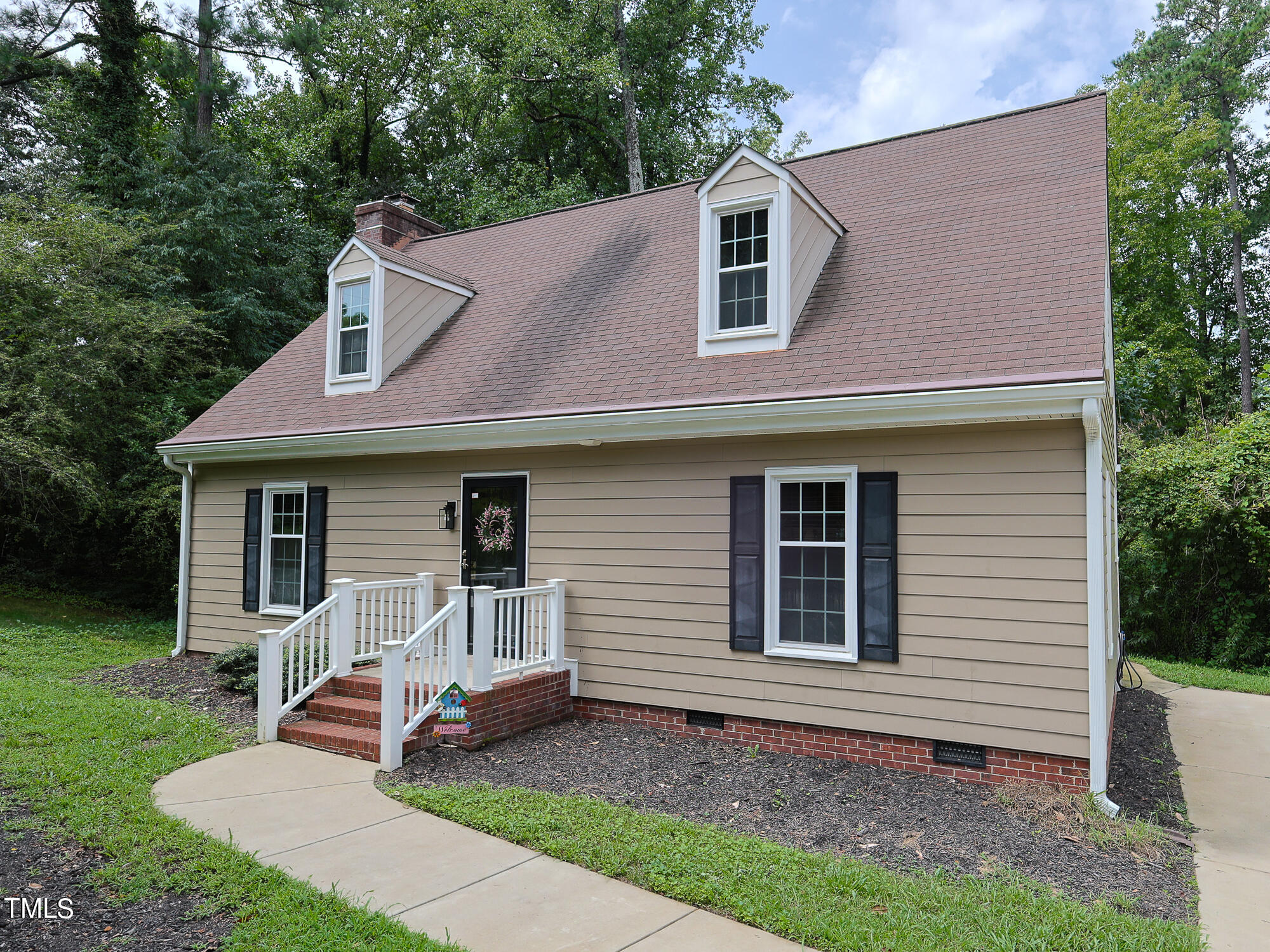 5701 Setter Circle Raleigh, NC 27609 - Photo 5 of 39 002
