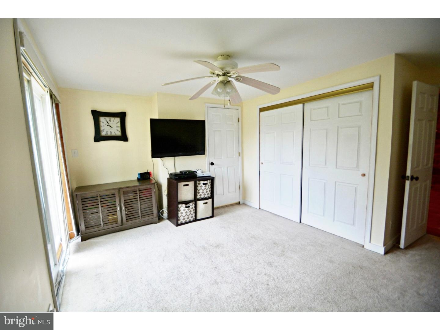 1291 Easton Road Riegelsville, PA 18077 - Photo 12 of 25 Family Room