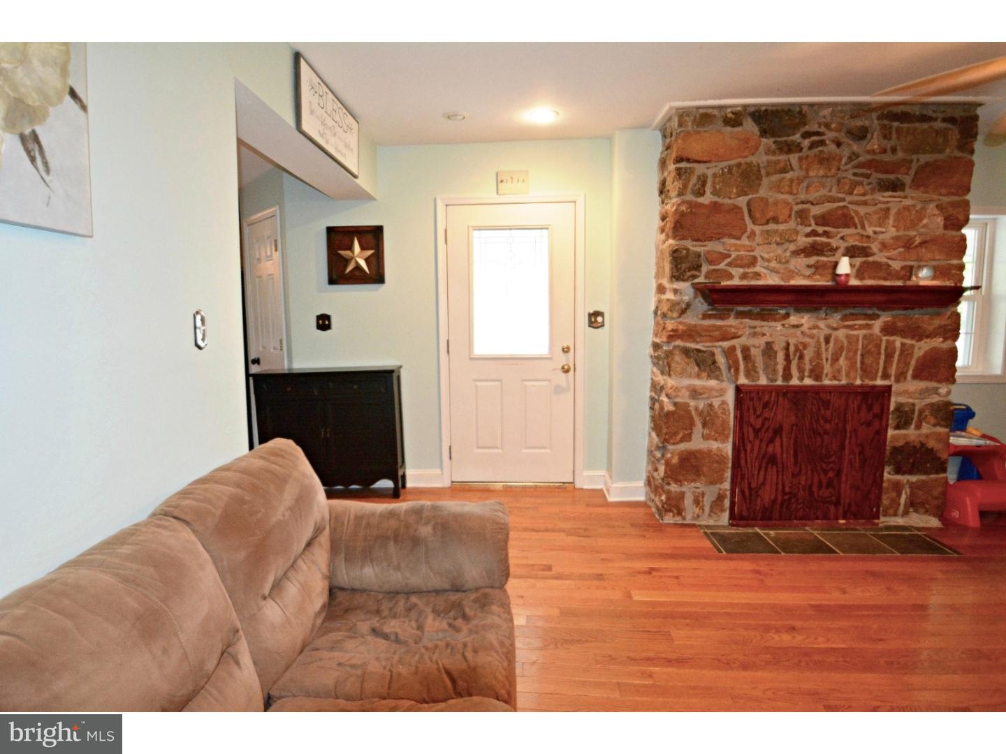 1291 Easton Road Riegelsville, PA 18077 - Photo 24 of 25 Living Room