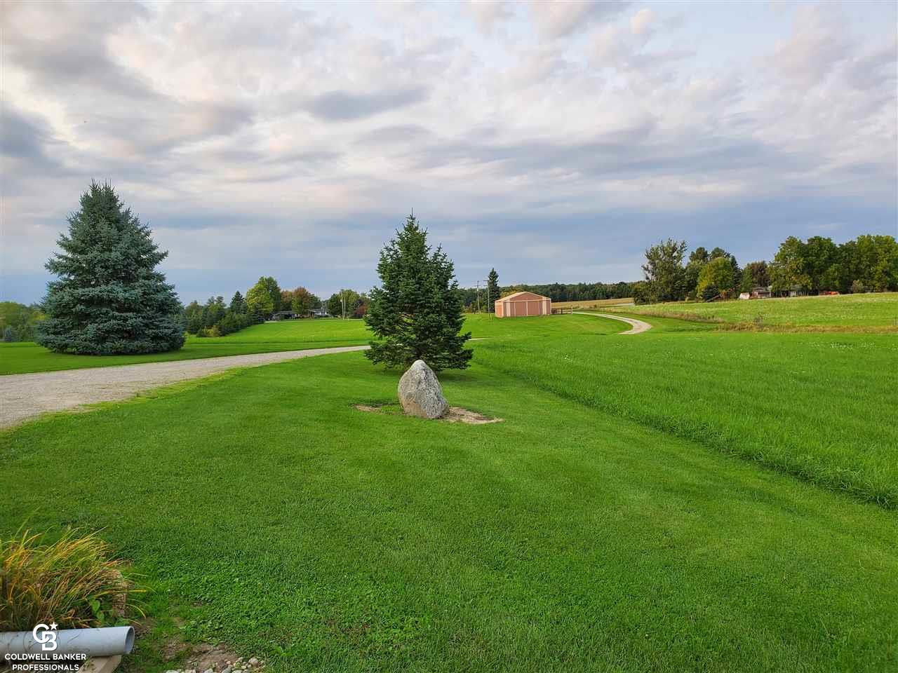 12295 Jeddo Road Yale, MI 48097 - Photo 7 of 39 50023905-6.JPG