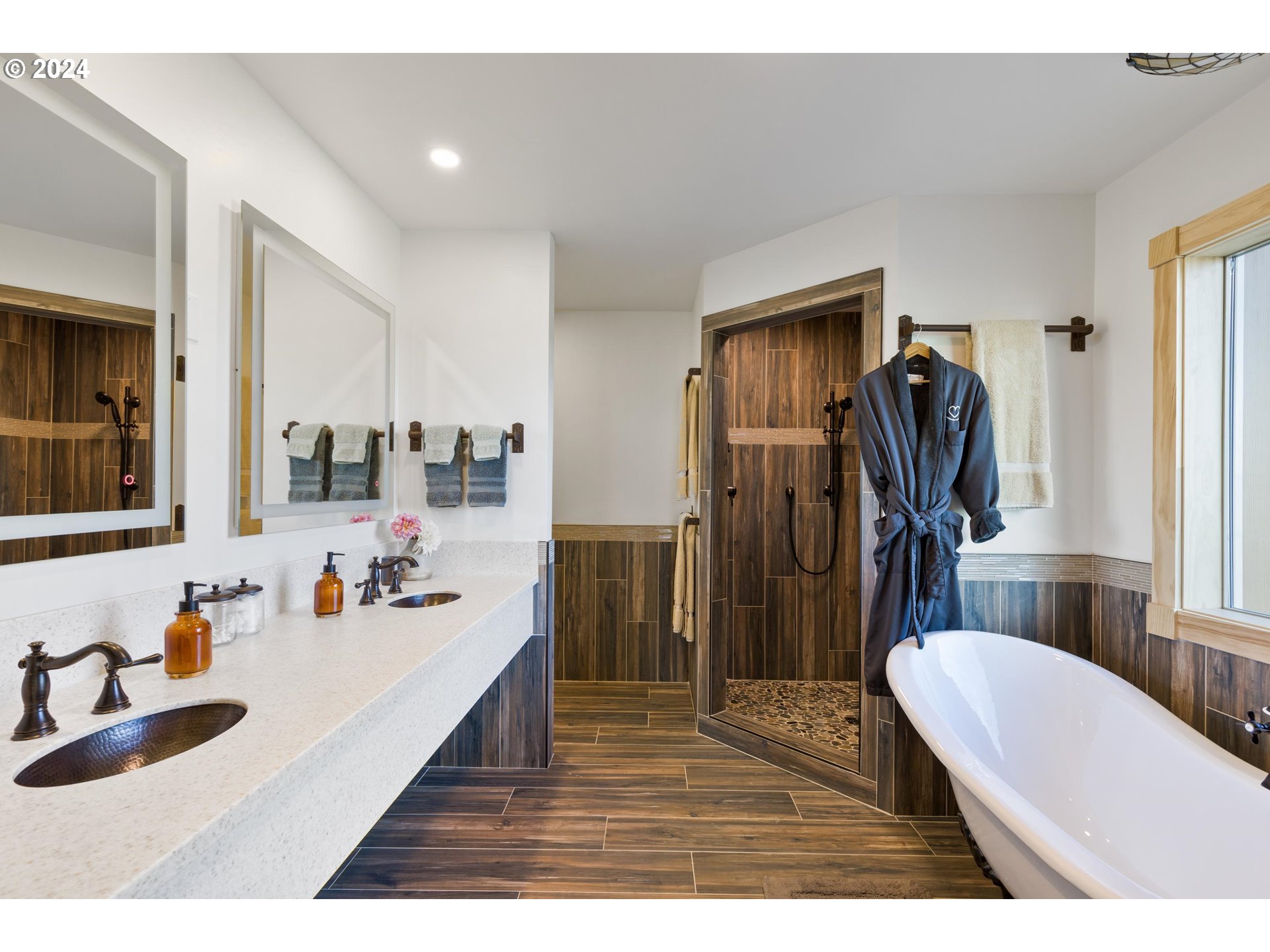 45371 Hackmore Drive Seneca, OR 97873 - Photo 22 of 37 a bathroom with a sink double vanity