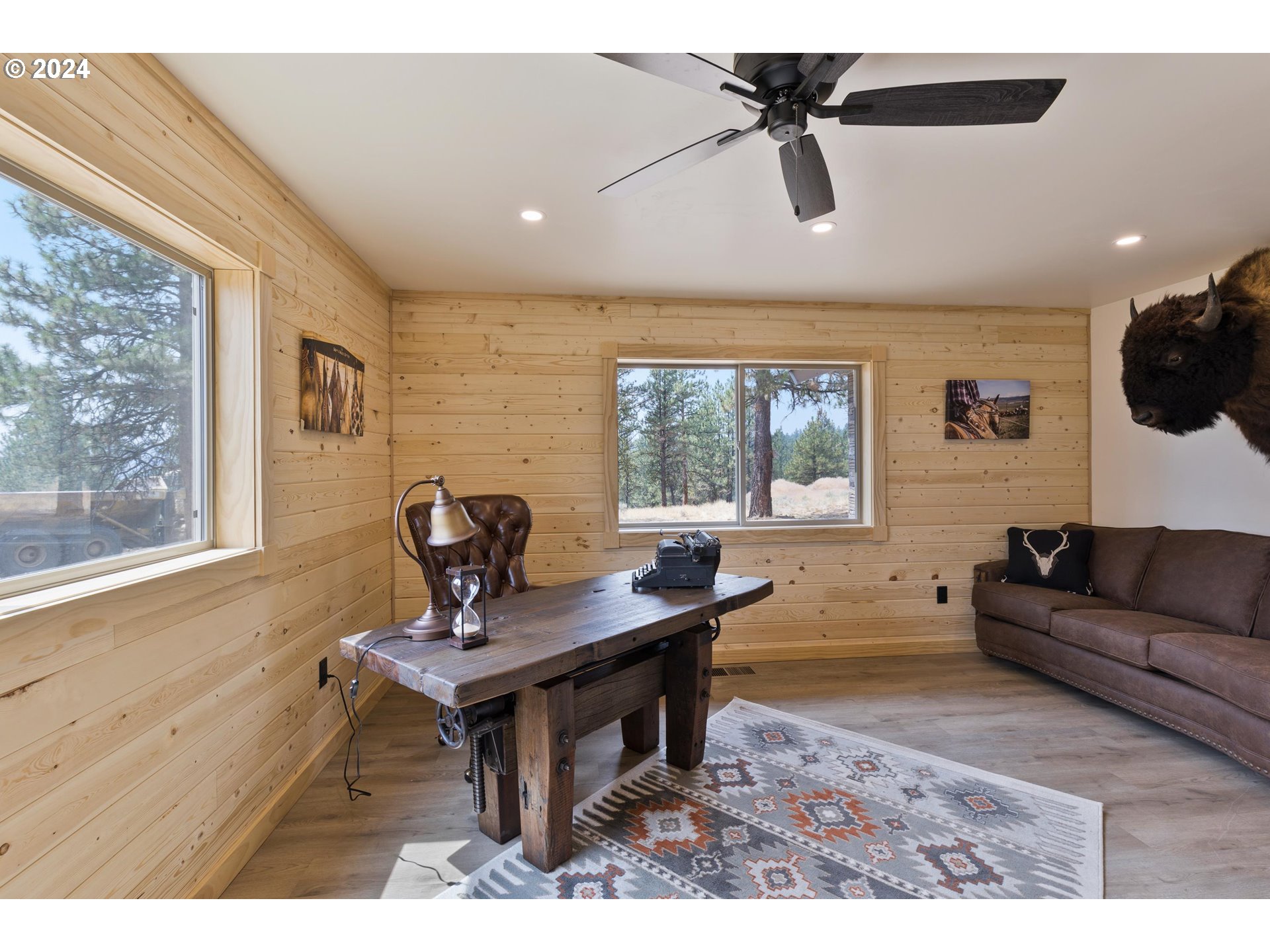 45371 Hackmore Drive Seneca, OR 97873 - Photo 24 of 37 a living room with furniture and a window