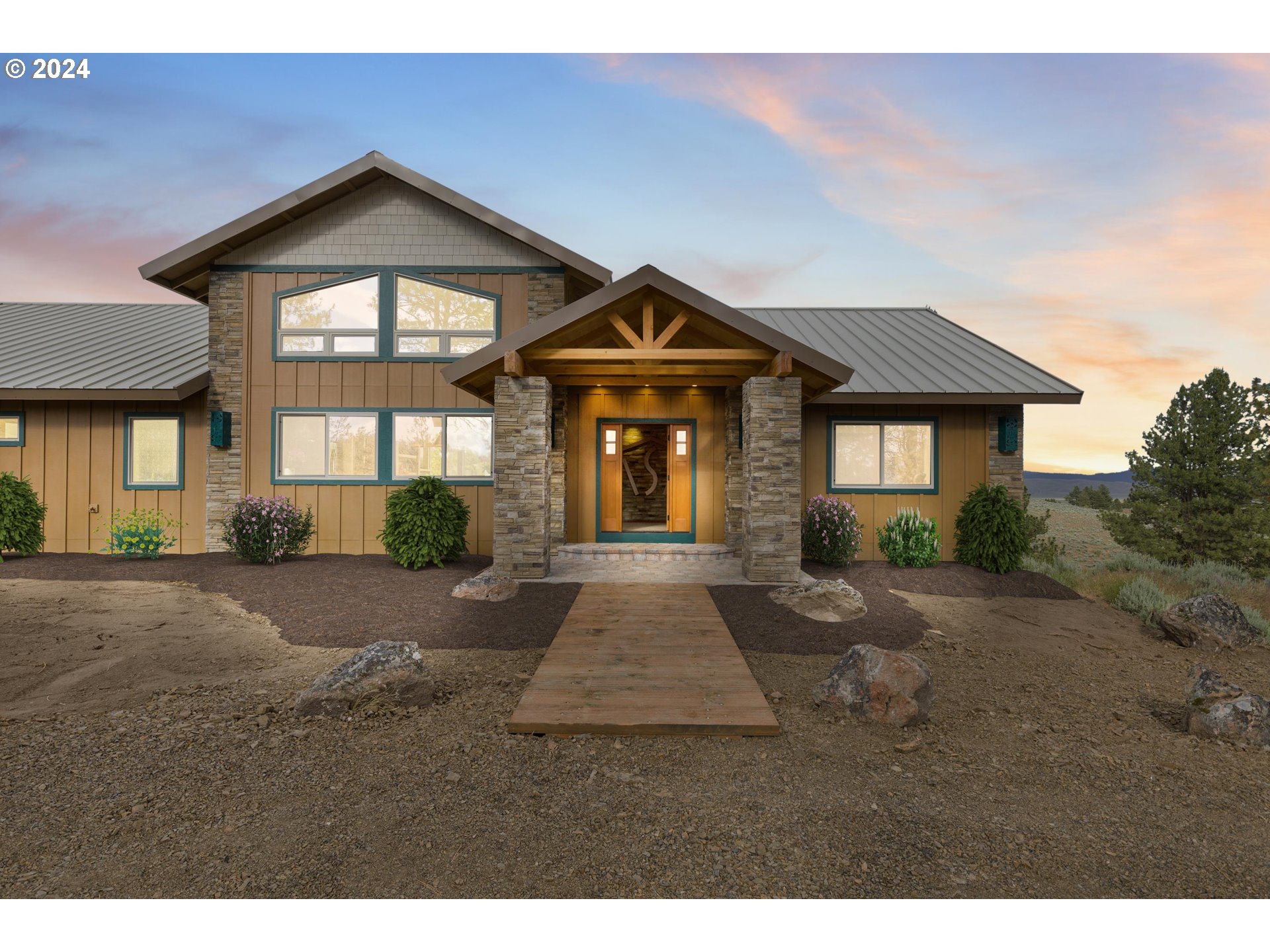 45371 Hackmore Drive Seneca, OR 97873 - Photo 3 of 37 a front view of a house with yard