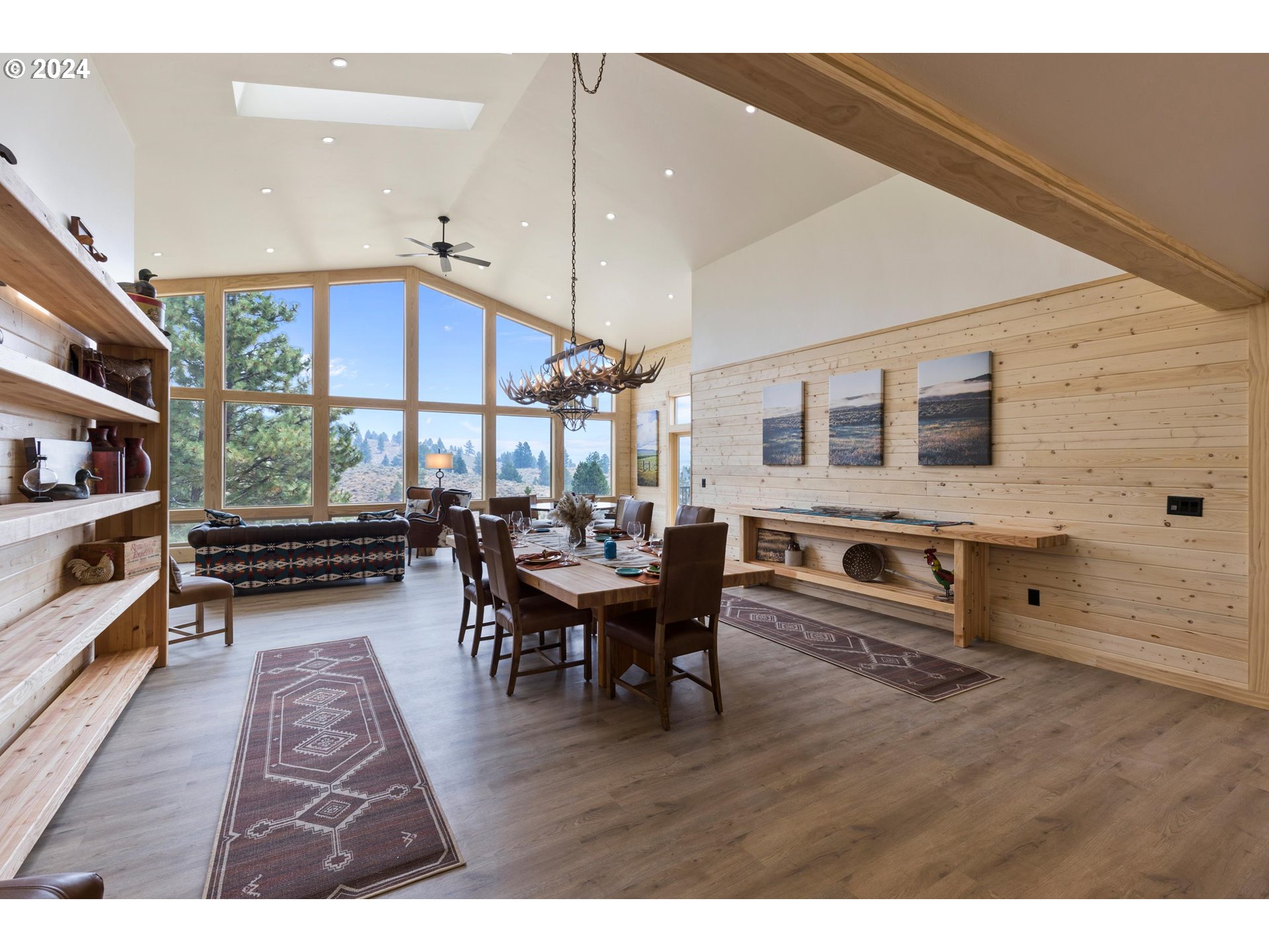 45371 Hackmore Drive Seneca, OR 97873 - Photo 7 of 37 a living room with furniture a wooden floor and next to a window