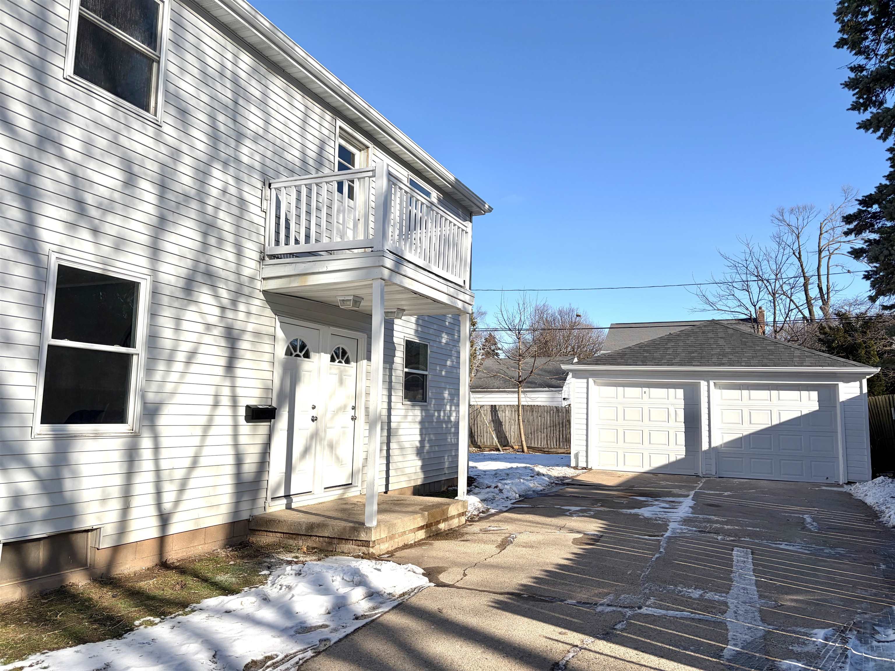 338 River Drive Appleton, WI 54915 - Photo 3 of 32