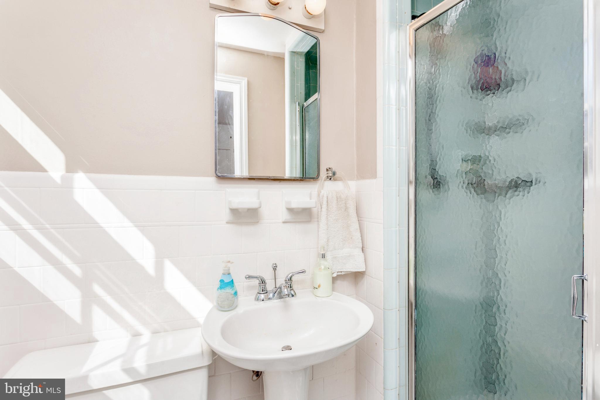 809 Eton Road Towson, MD 21204 - Photo 21 of 45 First Floor Full Bath