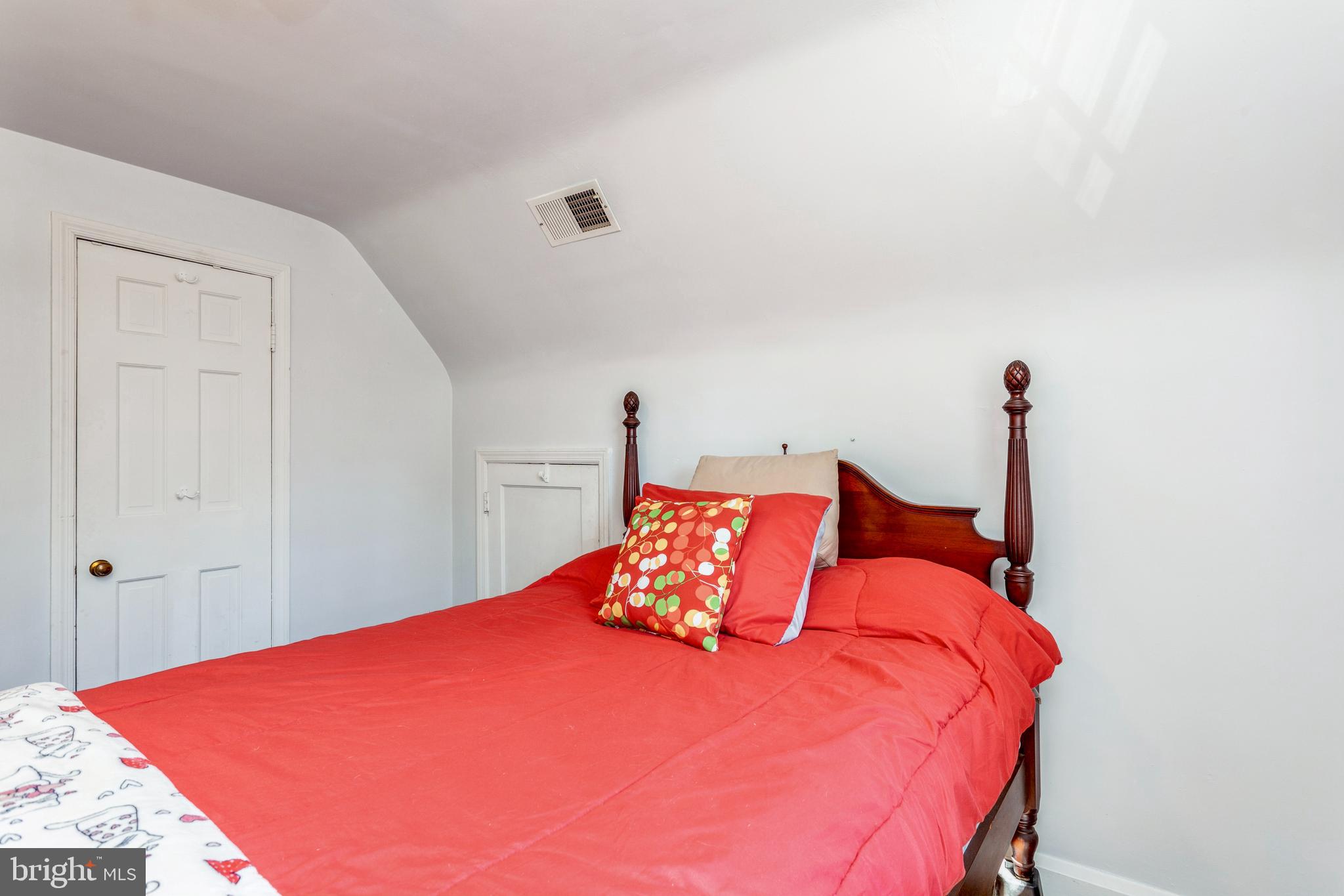 809 Eton Road Towson, MD 21204 - Photo 28 of 45 2nd Floor Bedroom
