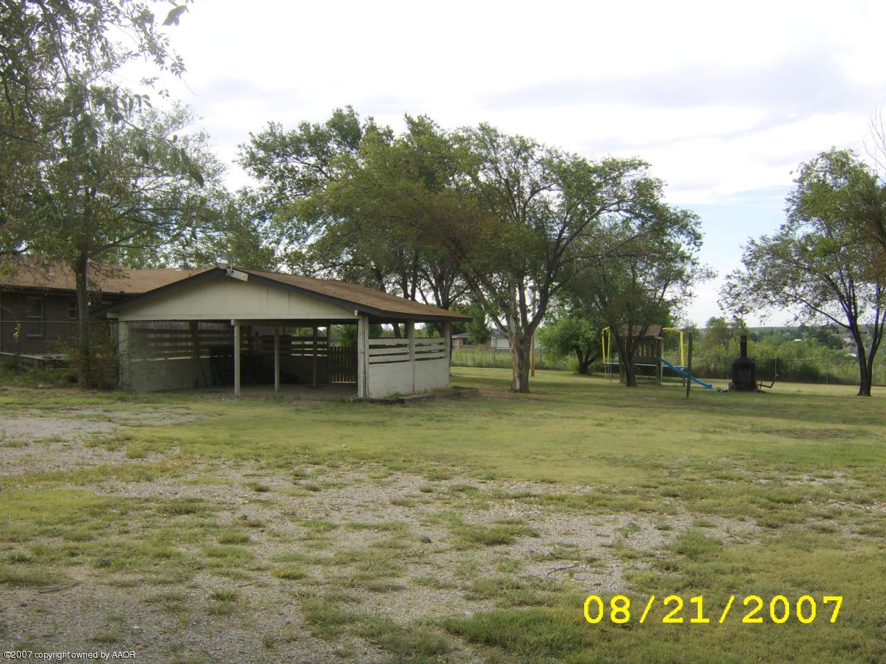 220 Caddo Road Amarillo, TX 79108 - Photo 6 of 13 20