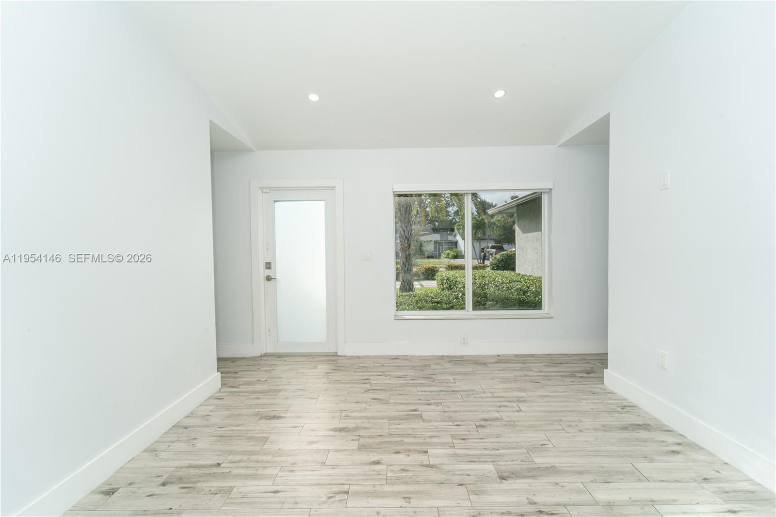 19441 Northwest 59th Place Hialeah, FL 33015 - Photo 13 of 30