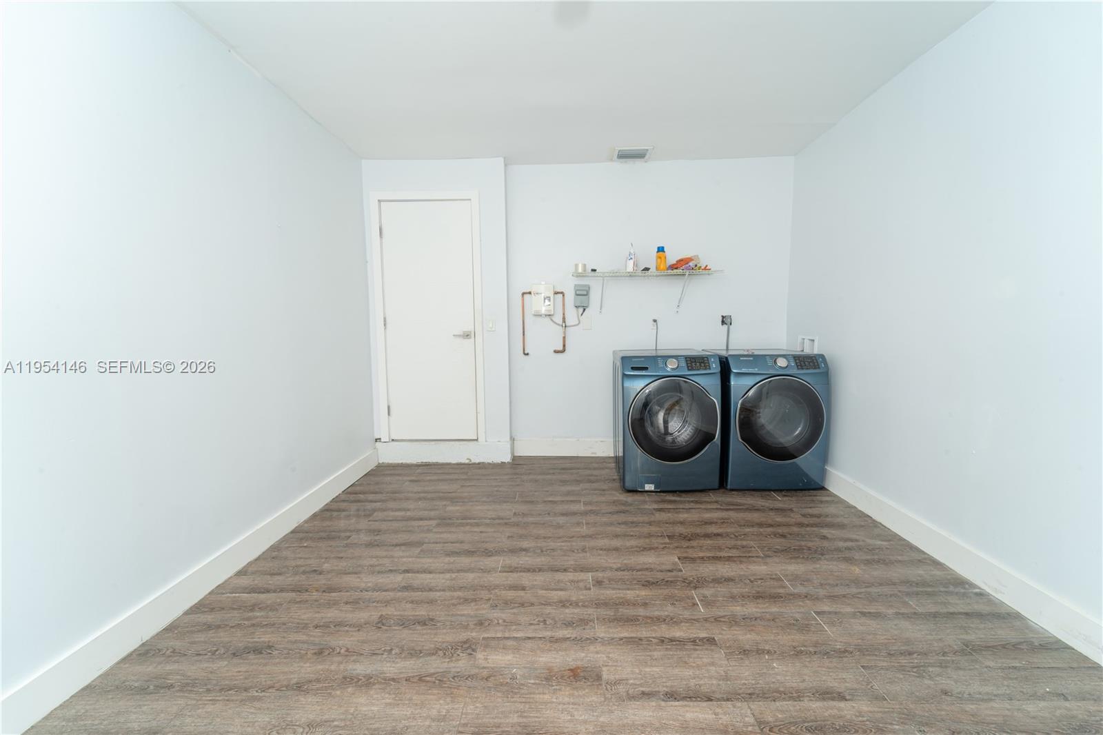 19441 Northwest 59th Place Hialeah, FL 33015 - Photo 14 of 30