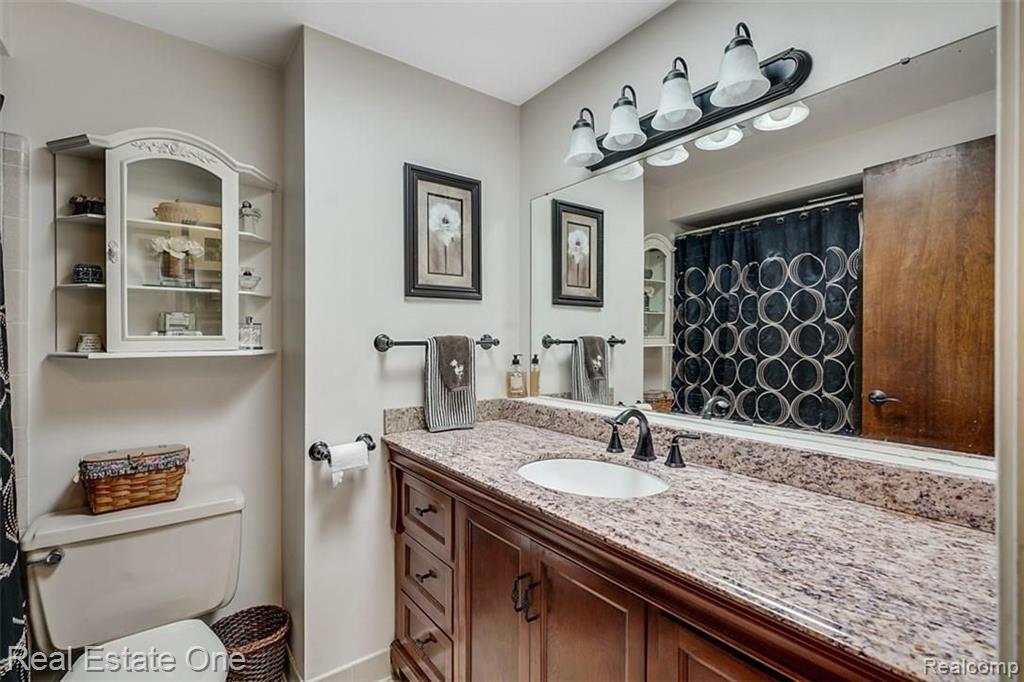 108 Shagbark Drive Rochester Hills, MI 48309 - Photo 23 of 30
