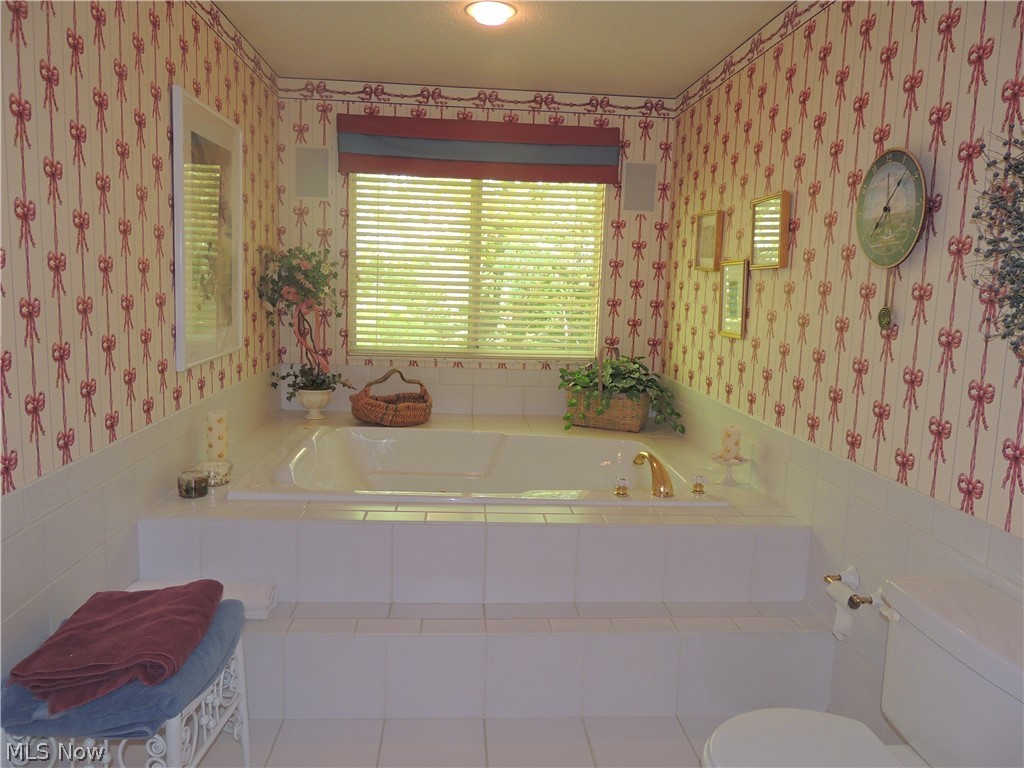 653 Briar Ridge Lane Akron, OH 44313 - Photo 13 of 15 Gallery Image 13