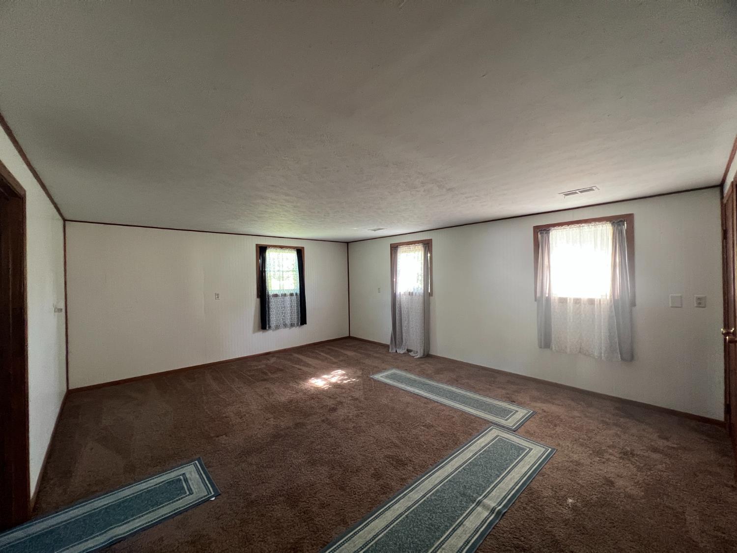 10841 Hueseman Road Aurora, IN 47001 - Photo 10 of 21 Gallery Image 10