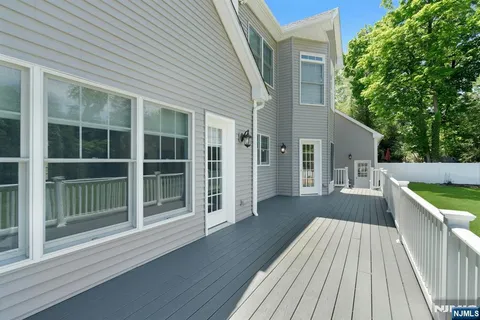 $1,899,000 | 109 Blauvelt Avenue, Ho-Ho-Kus, NJ 07423