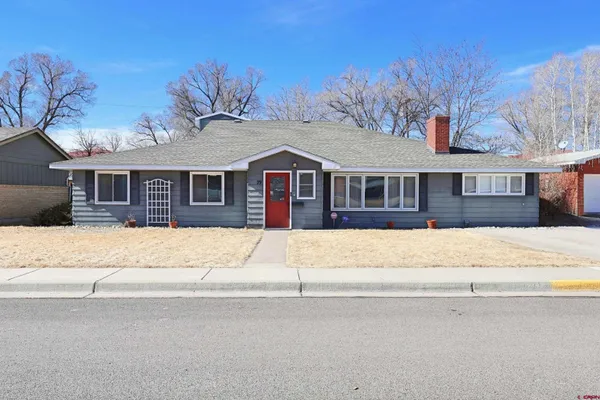 $430,000 | 79 Sierra Avenue, Alamosa, CO 81101