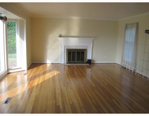 2035 Swallow Hill Road Pittsburgh, PA 15220 - Photo 5 of 18 Dining Room.