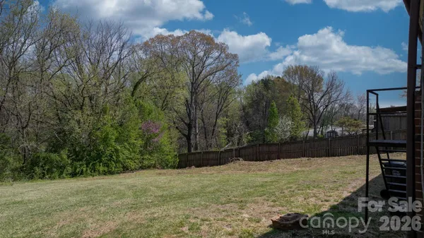 $215,000 | 1231 2nd Street Southeast, Hickory, NC 28602