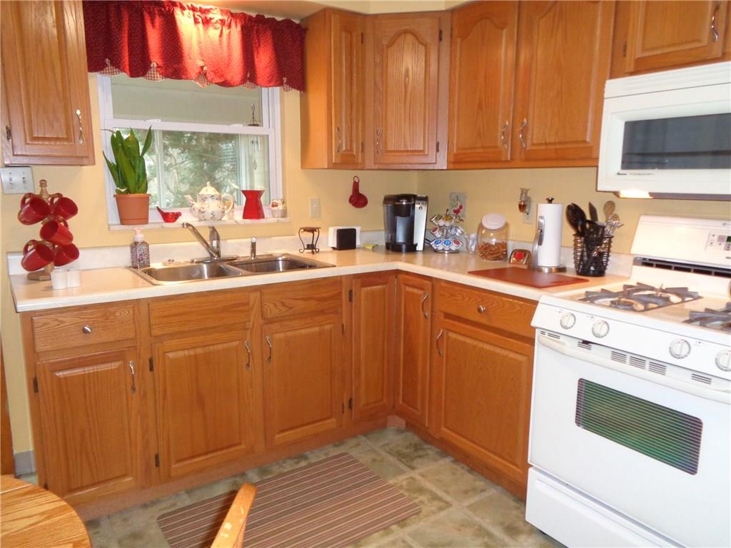 124 KIngs Road Braddock Hills, PA 15221 - Photo 8 of 25 Kitchen with extra space for table and chairs