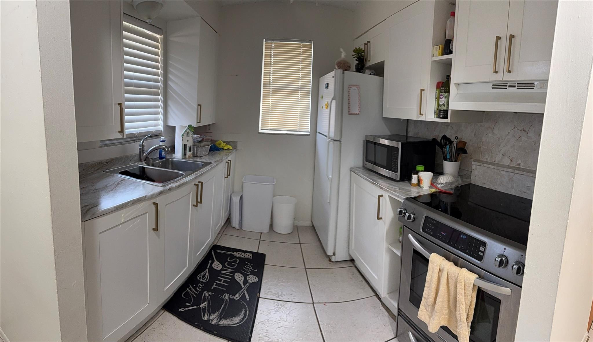 5540 Tenth Avenue Fort Myers, FL 33907 - Photo 2 of 5 Photo 2