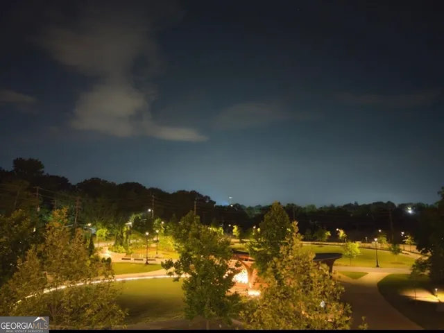 $3,400 | 81 Hampshire Court, Avondale Estates, GA 30002