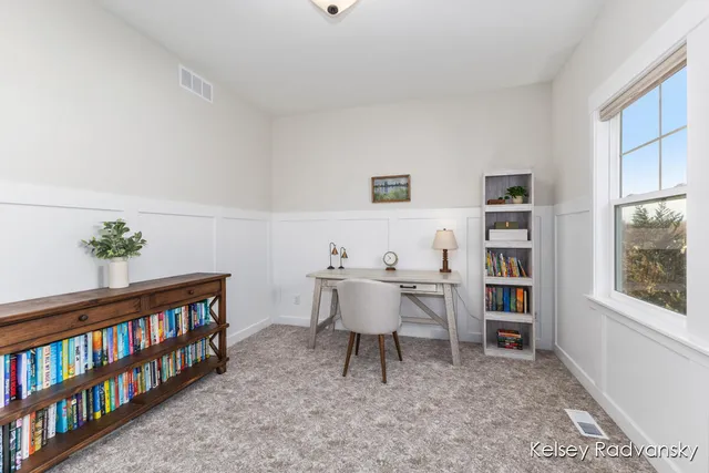 $559,900 | 6450 Est Drive Southwest, Byron Center, MI 49315