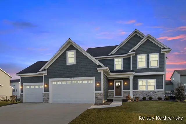 $559,900 | 6450 Est Drive Southwest, Byron Center, MI 49315
