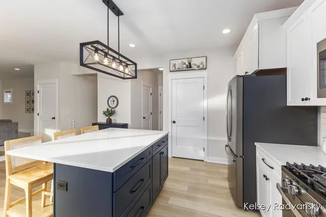 $559,900 | 6450 Est Drive Southwest, Byron Center, MI 49315