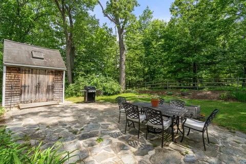 $699,000 | 11 Curve Street, Sherborn, MA 01770