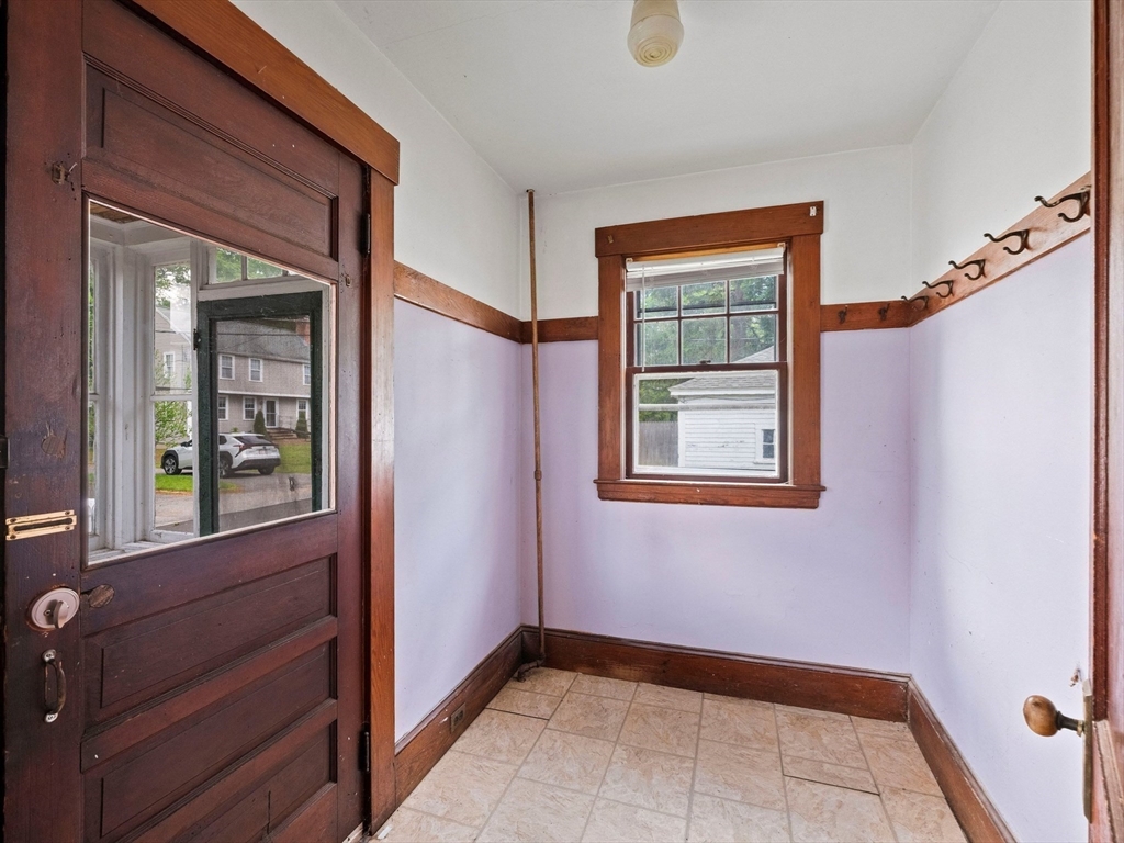 104 Great Road Maynard, MA 01754 - Photo 9 of 37