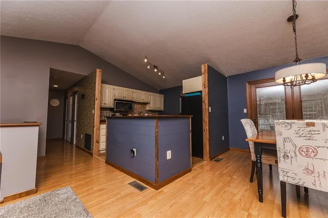 $375,000 | 905 Glenwood Court, Cranberry Township, PA 16066