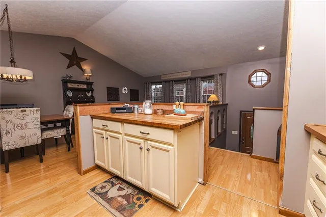 $375,000 | 905 Glenwood Court, Cranberry Township, PA 16066