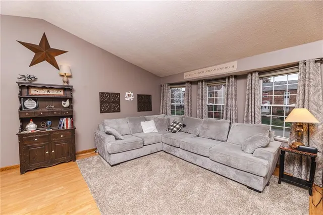 $375,000 | 905 Glenwood Court, Cranberry Township, PA 16066