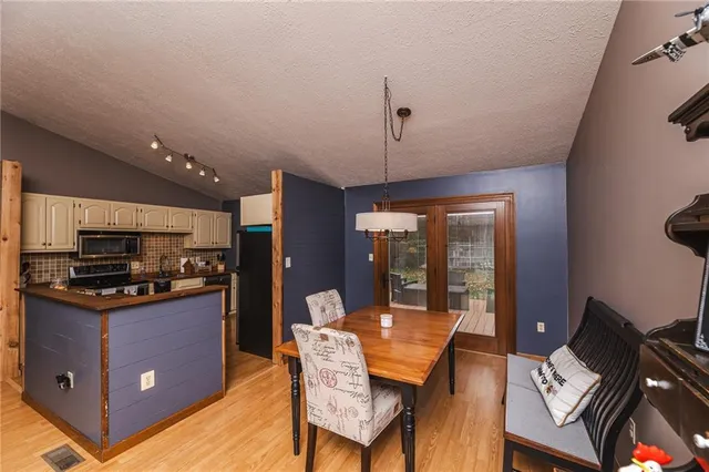 $375,000 | 905 Glenwood Court, Cranberry Township, PA 16066