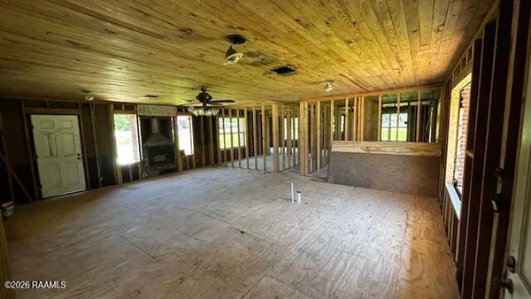 $80,000 | 211 Perry Drive, Abbeville, LA 70510
