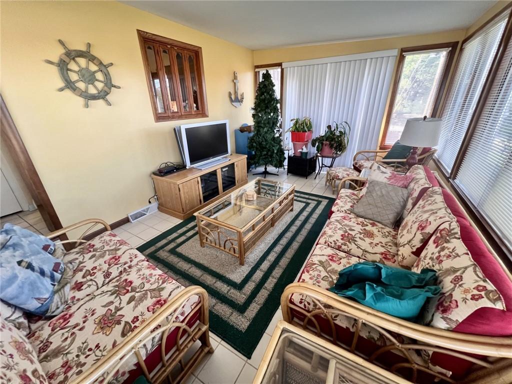 280 Derrick Avenue Uniontown, PA 15401 - Photo 21 of 28 Sunroom