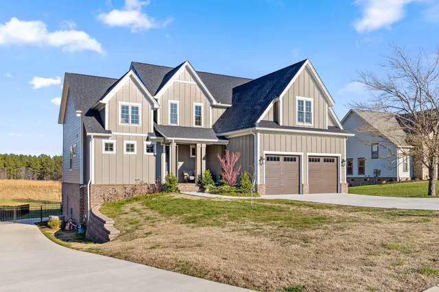 $775,000 | 953 Equestrian Drive, Soddy Daisy, TN 37379