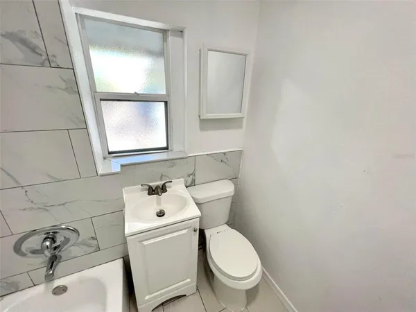 $1,595 | 1529 12th Street South, Unit A, St. Petersburg, FL 33705