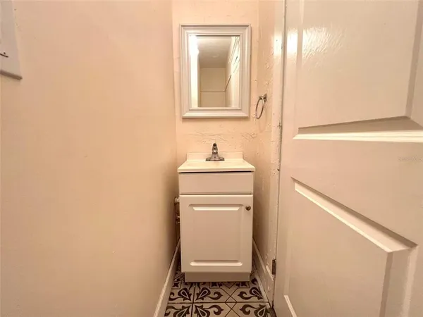 $1,595 | 1529 12th Street South, Unit A, St. Petersburg, FL 33705