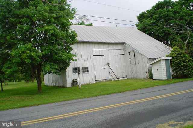 955 Laudermilch Road Palmyra, PA 17078 - Photo 6 of 6 Gallery Image 6