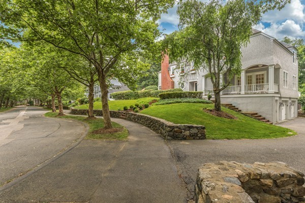 8 Hampton Road Lexington, MA 02421 - Photo 3 of 29
