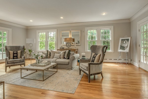 8 Hampton Road Lexington, MA 02421 - Photo 8 of 29