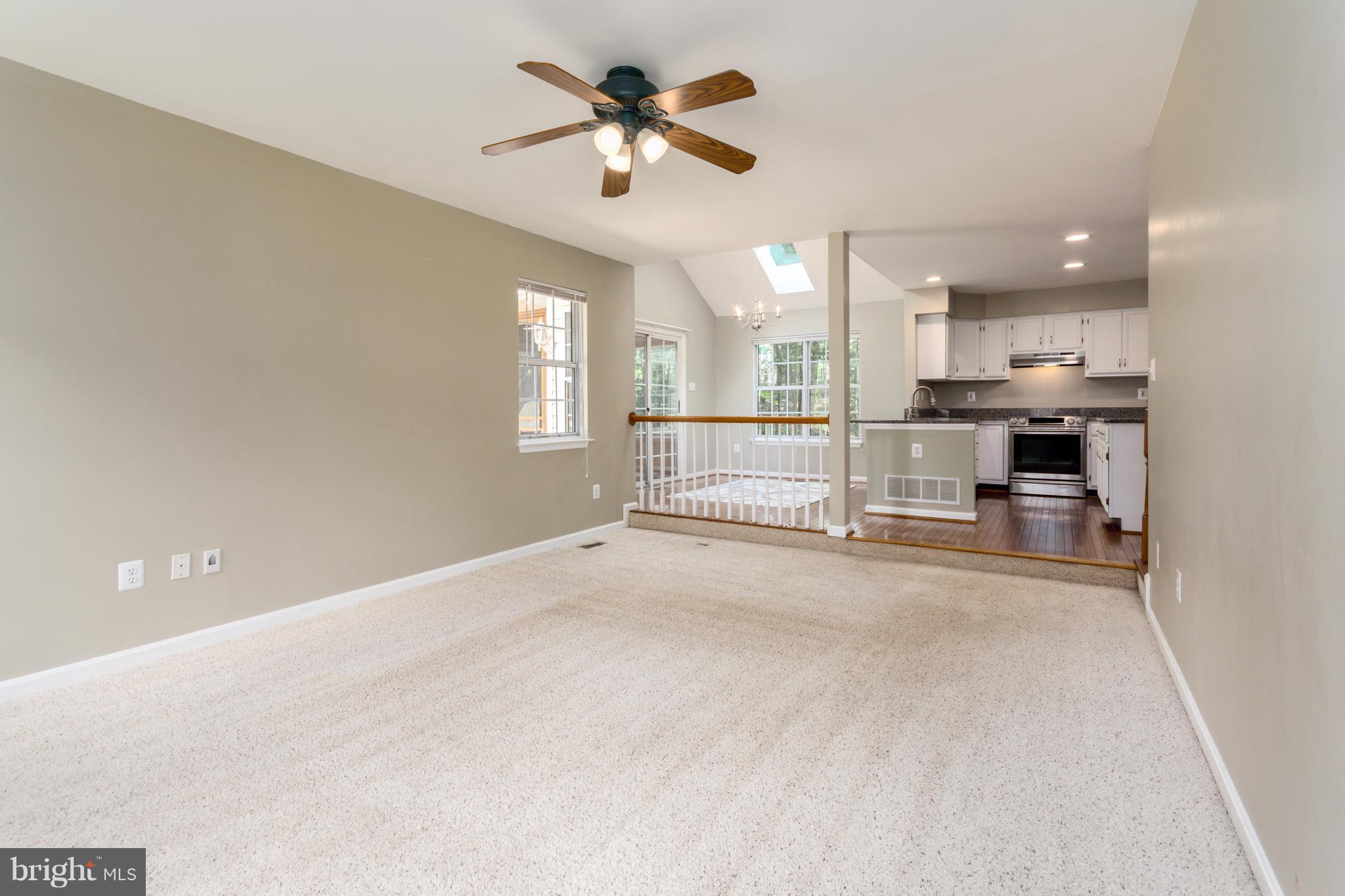 6414 Hanover Crossing Way Hanover, MD 21076 - Photo 11 of 30 Living Room