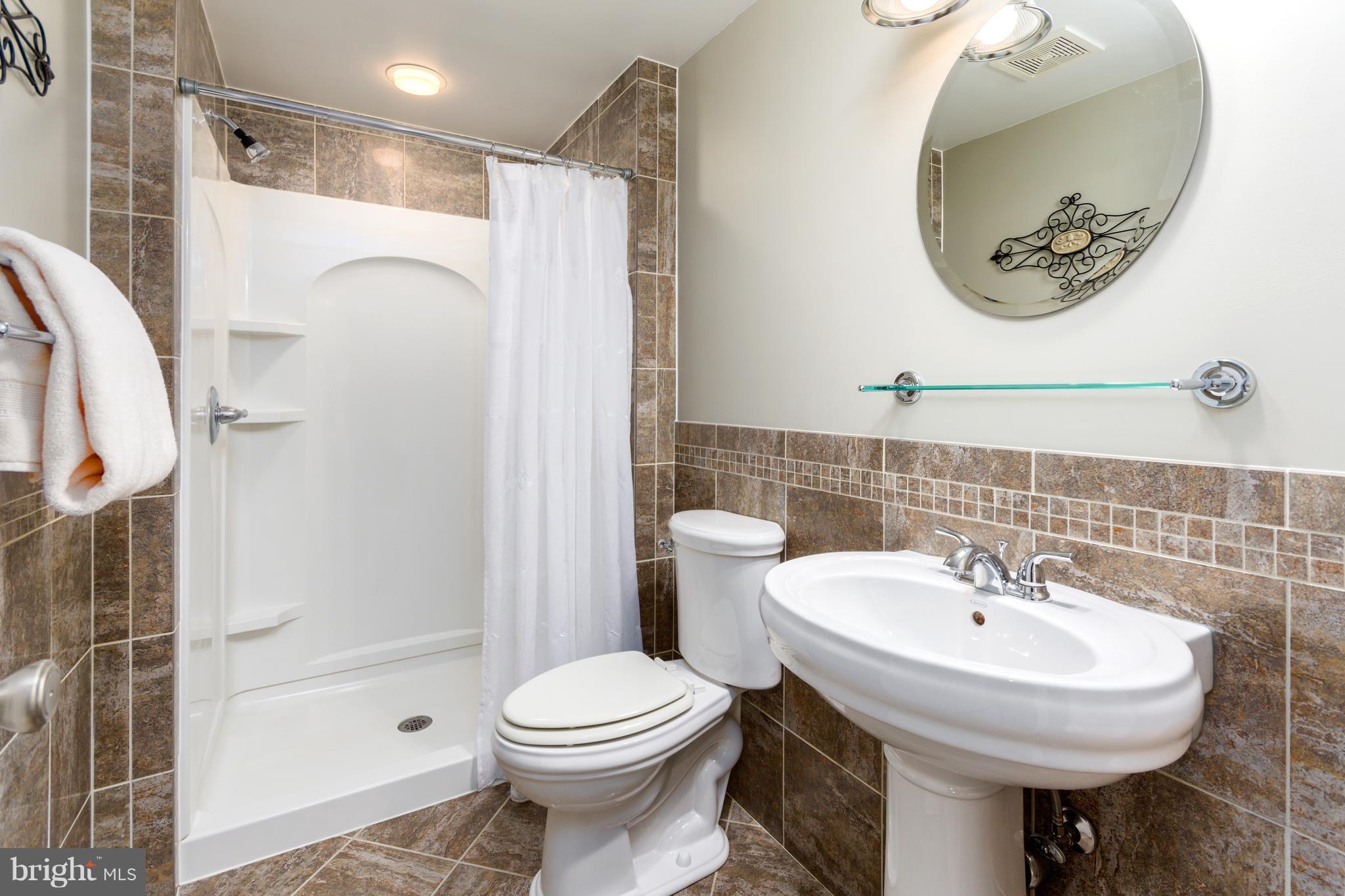6414 Hanover Crossing Way Hanover, MD 21076 - Photo 27 of 30 Bath