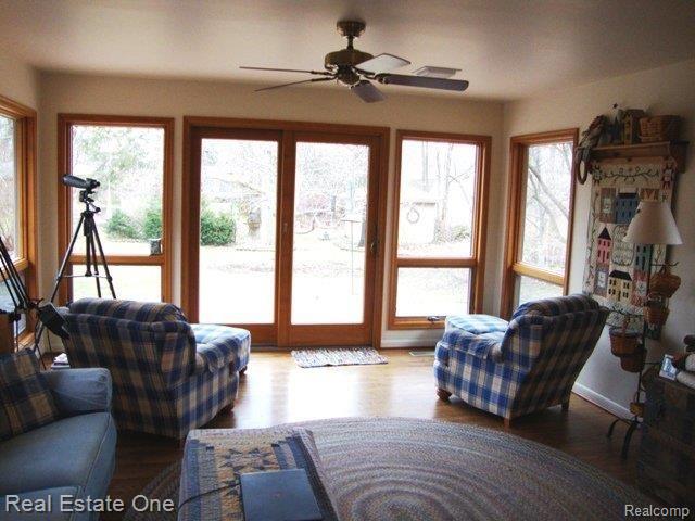 9771 Allen Road Allen Park, MI 48101 - Photo 9 of 22 FAMILY ROOM